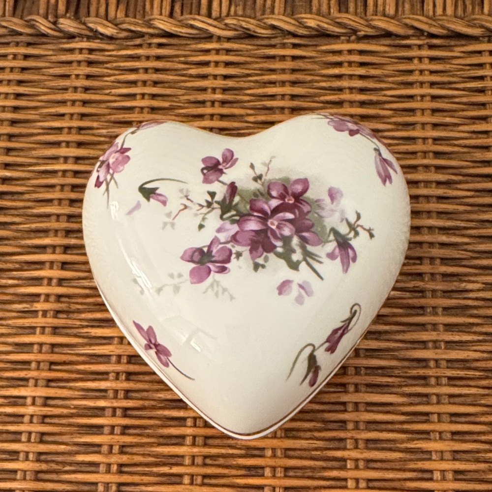 Hammersley Victorian Violets Heart Shaped Trinket Dish